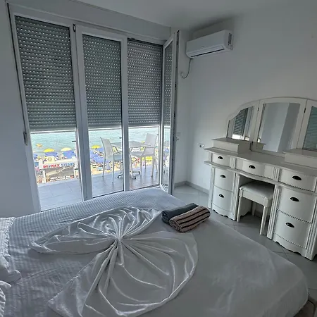 Shores 2 Shëngjin